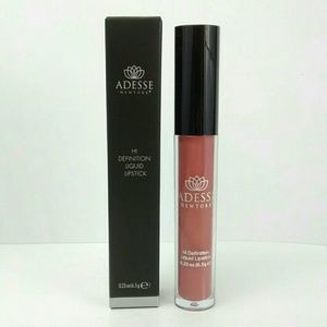 Adesse Hi Definition Liquid Lipstick - Haute Cocoa